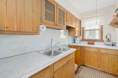 121 Hope St, New Bedford, MA 02745 - photo 5