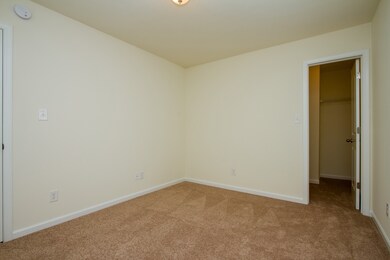 1396 Fiesta Dr, Franklin, IN 46131 - photo 5