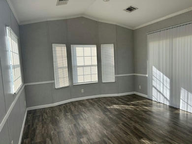 6941 Macdonald Ct unit 31, Zephyrhills, FL 33541 - photo 3