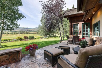 82_turnberry_pl_exterior_patio_b Resized