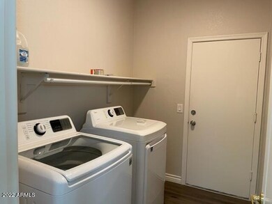 1710 Yucca laundry room