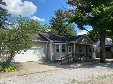 210 N Vine St, Thorntown, IN 46071 - photo 2