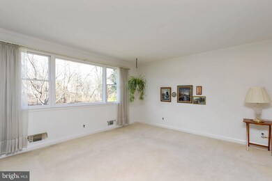 8221 Thornton Rd, Towson, MD 21204 - photo 4