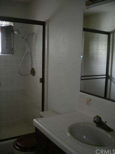 Guest bath.