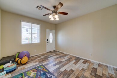 719 S Paustian Cir-7