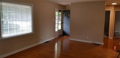 241 S 6th Ave, Beech Grove, IN 46107 - photo 3