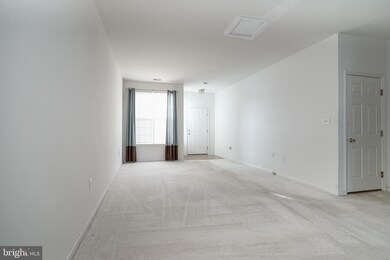 125 Sansom Ln, Woodbury, NJ 08096 - photo 2