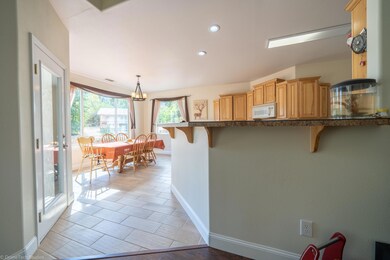 Kitchen/eating area