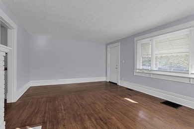 139 Belvidere Ave, Columbus, OH 43223 - photo 6