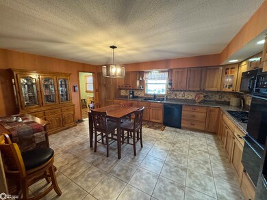 403 W Pleasant, Cincinnati, IA 52549 - photo 7