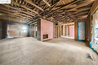 11201 Lochard St, Oakland, CA 94605 - photo 6