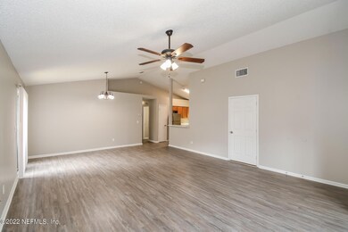 10672 Northwyck Dr, Jacksonville, FL 32218 - photo 5