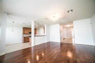 2323 Barton River Ct, Richmond, TX 77469 - photo 2