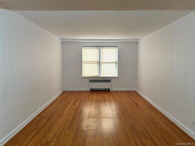 2090 Barnes Ave unit 4D, Bronx, NY 10462 - photo 6