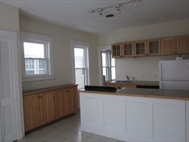 27 Gurney St unit 2, Cambridge, MA 02138 - photo 2