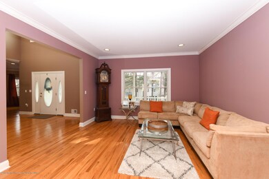 2 Monroe living room1