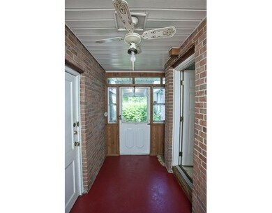 612 Pleasant St, Holyoke, MA 01040 - photo 3