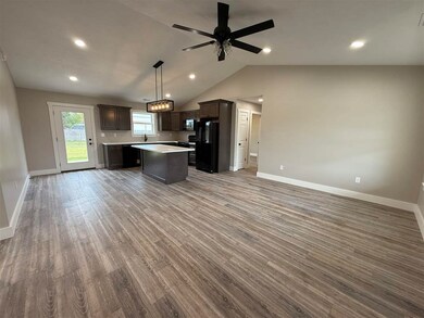 504 Leahey St, Union City, IN 47390 - photo 7