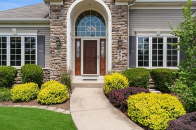 247 Johnson Woods Dr, Batavia, IL 60510 - photo 2