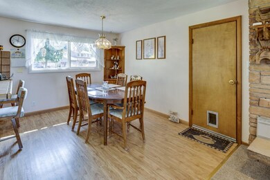 10-web-or-mls-1217 SW Canyon Dr, Redmond