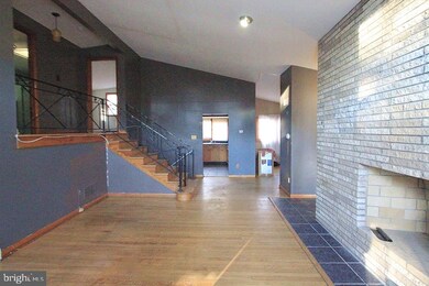 7512 Ingraham St, Hyattsville, MD 20784 - photo 2