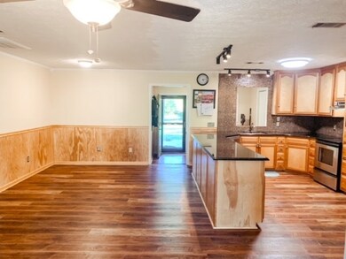 1126 Conway McDonald Rd, Tarrytown, GA 30470 - photo 3