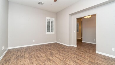 3024 E Oriole Dr-7
