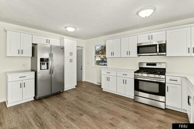 2554 5th Ave, Council Bluffs, IA 51501 - photo 5