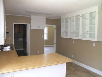 111 Westover Dr, Roanoke Rapids, NC 27870 - photo 7