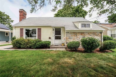 156 Whittier Rd, Pawtucket, RI 02861 - photo 2