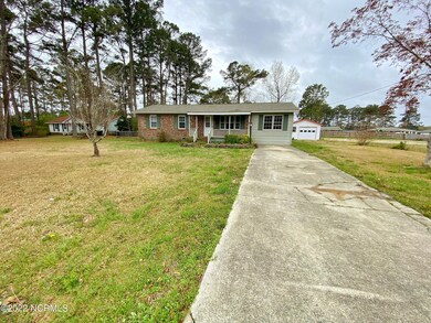 128 Linda Dr, Jacksonville, NC 28546 - photo 2