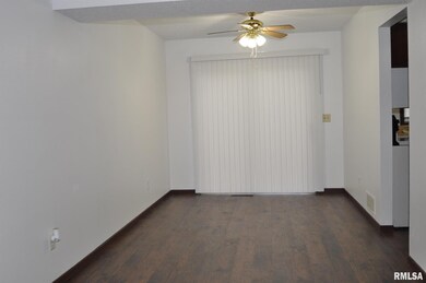 213 W 65th St, Davenport, IA 52806 - photo 2