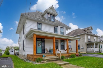 348 E Main St, New Holland, PA 17557 - photo 2