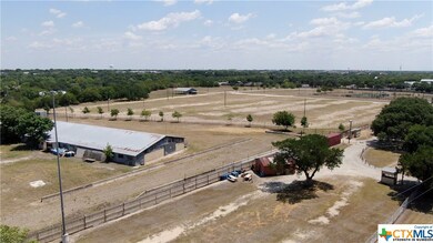 694 E North St, New Braunfels, TX 78130 - photo 6