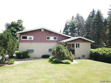 305 Dickinson St, Johnstown, PA 15905 - photo 2