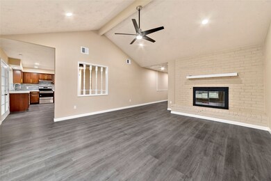 13619 Wood Terrace Dr, Houston, TX 77038 - photo 4