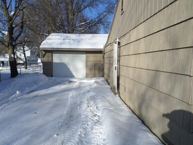 1425 Merrifield Ave, Niles, MI 49120 - photo 4