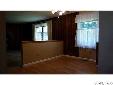 Family Room EIK with family room adjacent