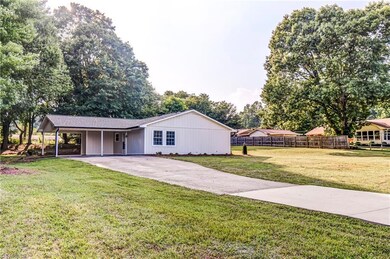 4902 Newkirk Dr, Greensboro, NC 27407 - photo 7