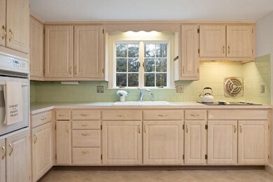 13 Algonquin Rd, Acton, MA 01720 - photo 4