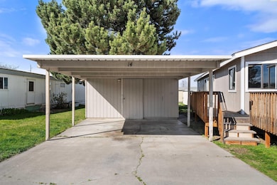 3324 W 19th Ave unit 14, Kennewick, WA 99338 - photo 2