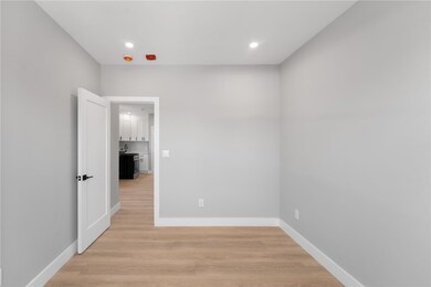 735 Broadway unit 3R, Pawtucket, RI 02861 - photo 5