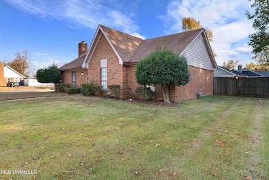 4-web-or-mls-10023 Goodman Rd-03