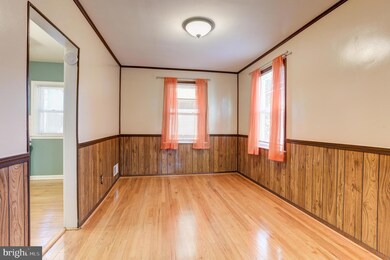 8615 Oak Rd, Parkville, MD 21234 - photo 6