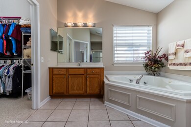 4020 Georgetown Cir, Algonquin, IL 60102 - photo 4