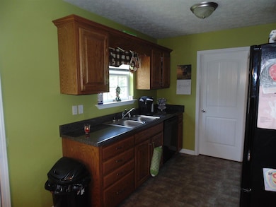 103 Turning Leaf Ct, Shelbyville, TN 37160 - photo 4