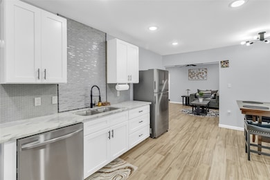 5815 Schevers St unit A, Houston, TX 77033 - photo 7