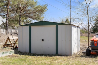 620 W Jeffery St, Reed City, MI 49677 - photo 4