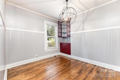 515 S Ashe Ave, Newton, NC 28658 - photo 4