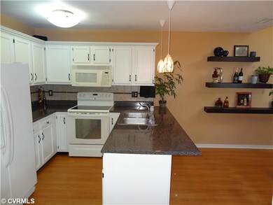 Kitchen - Kitchen View 2
